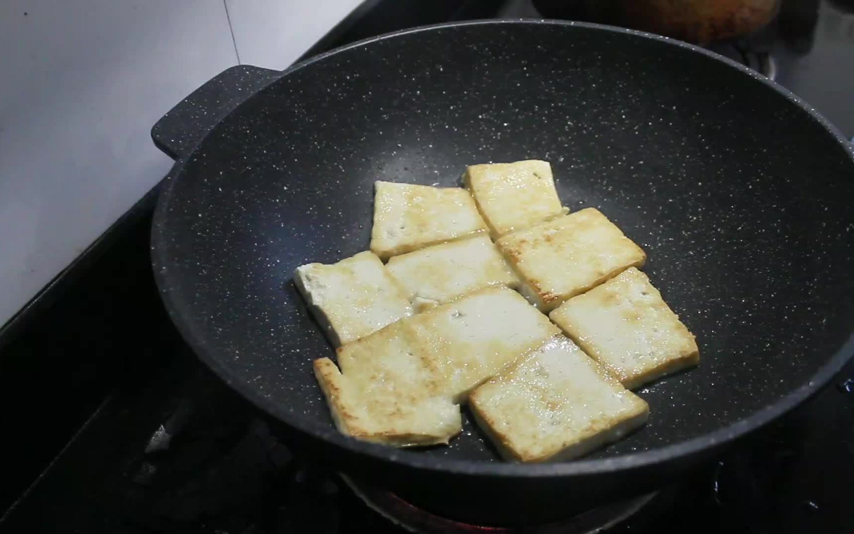 怎麼樣煎豆腐不粘鍋!