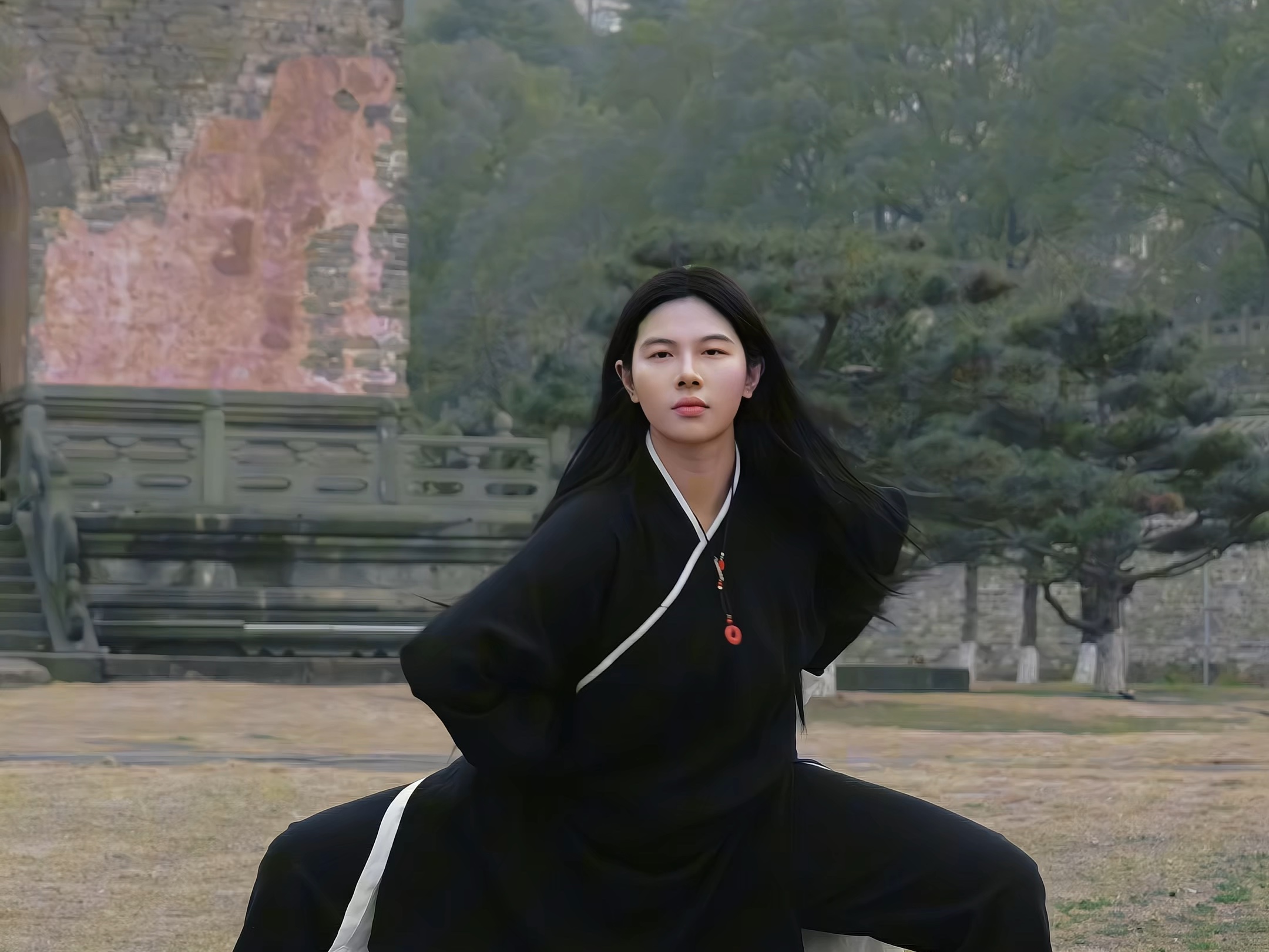 早起太嘘的跟我练习这四个动作,每天5分钟,轻松一整天#八段锦养生操 #拉伸 #马步 #养生操-武当十三-武当十三-哔哩哔哩视频