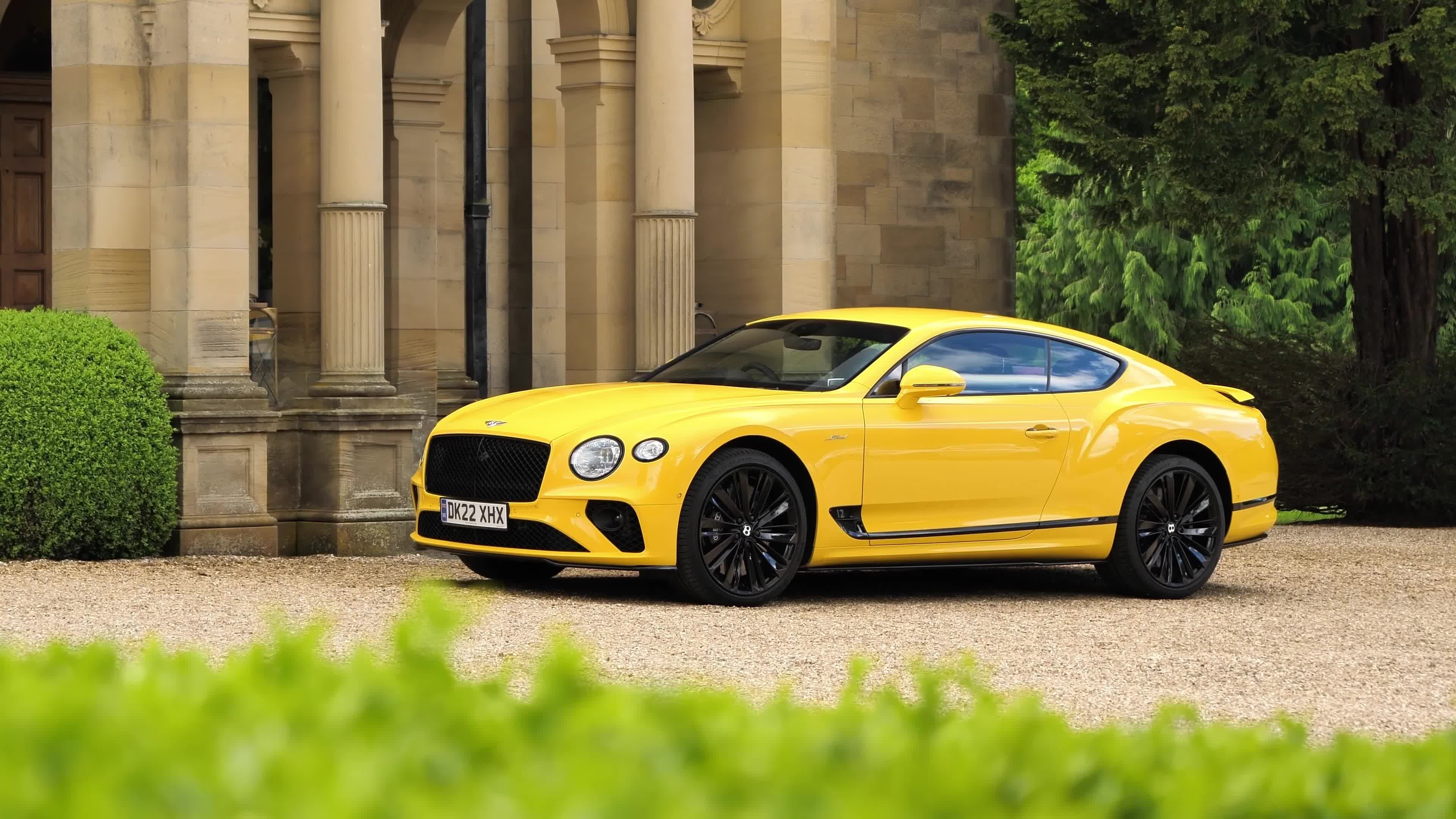 摩洛哥黄,领略盛夏的浪漫 邂逅怦然心动的片刻 #宾利 #欧陆gt_哔哩哔