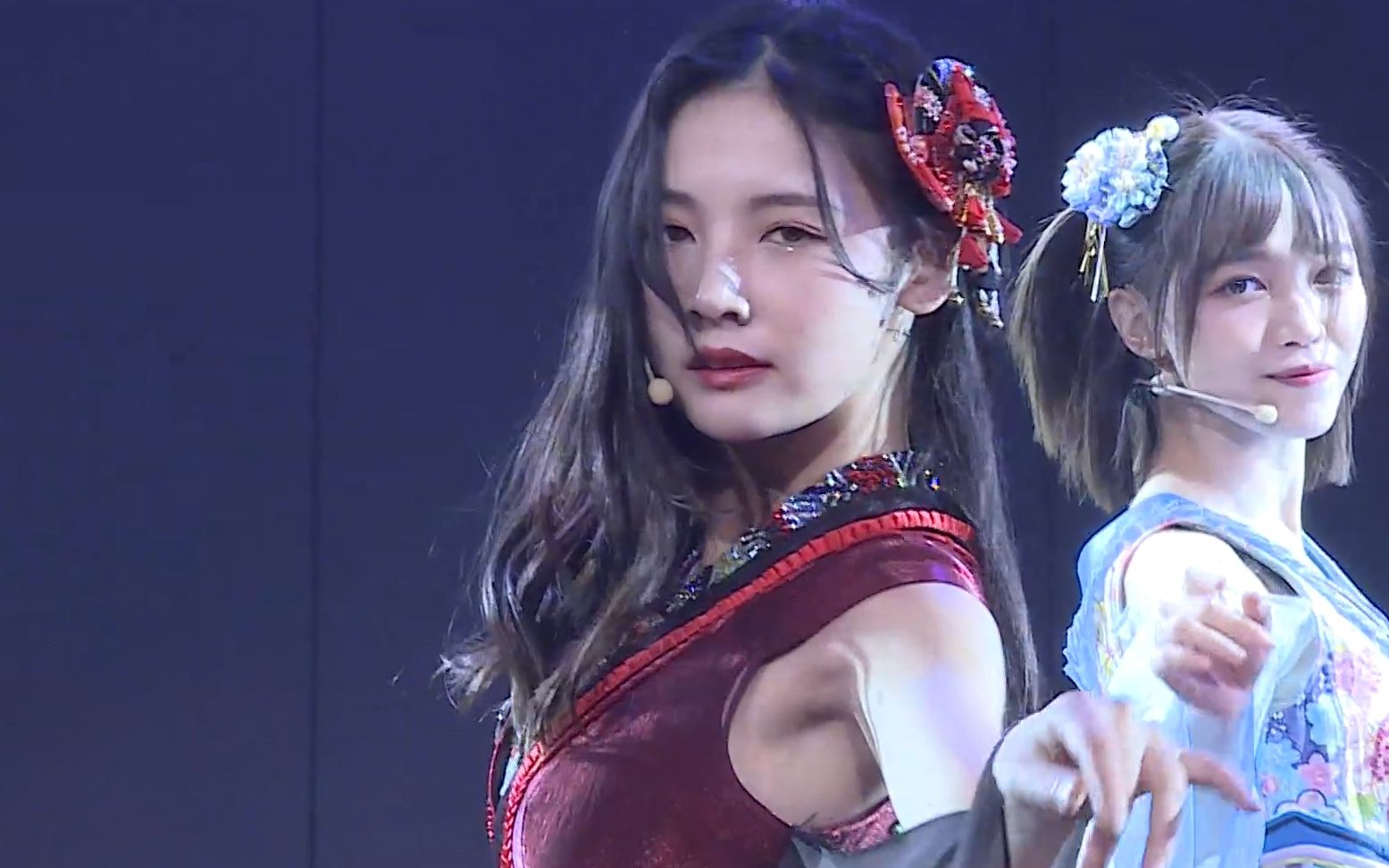 【粤爱】易嘉爱&赵粤《以爱之名》公演神龙达成曲:《春夏秋冬》【snh