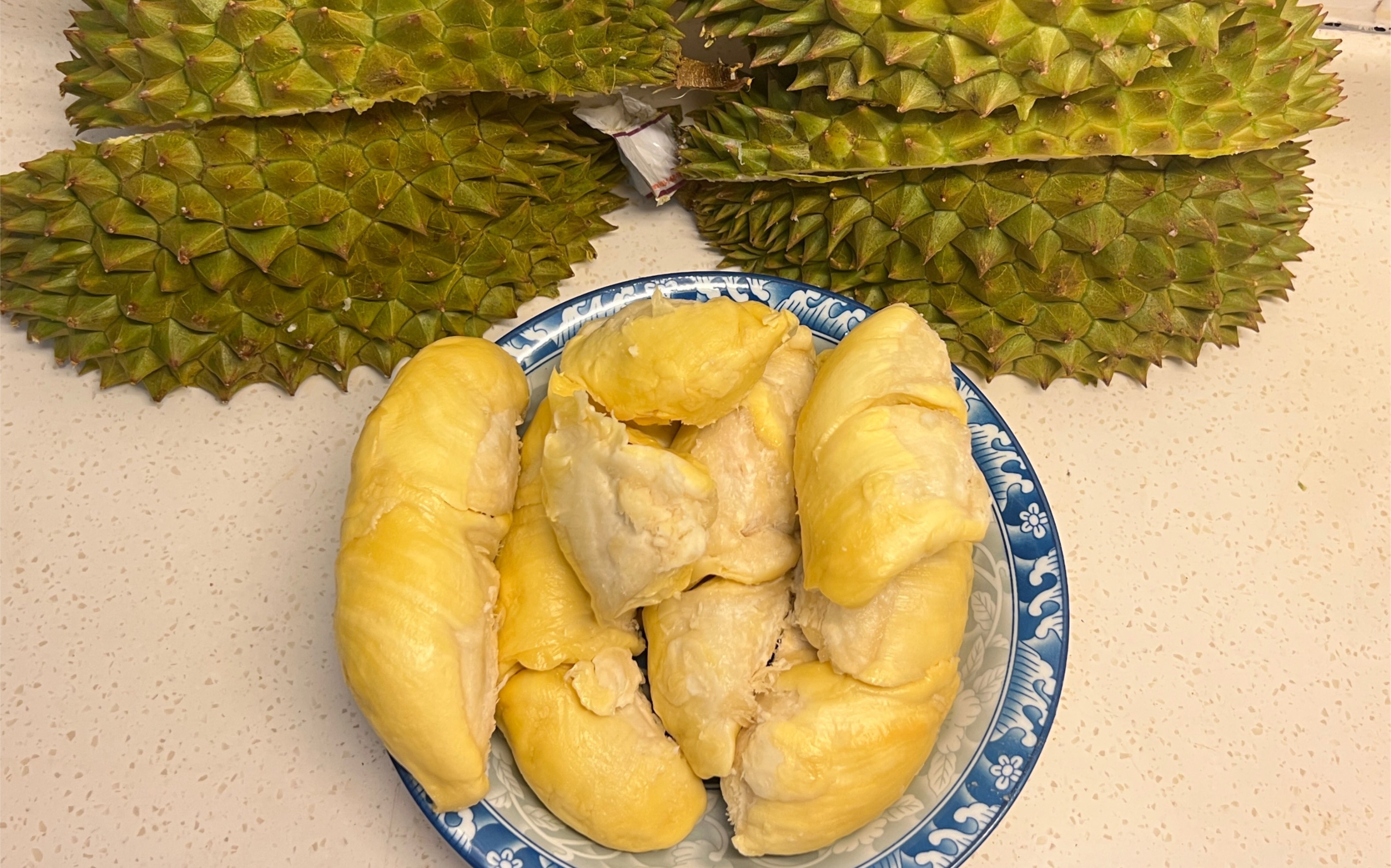 128元4斤值不值首试青尼榴莲就刮中彩票来报恩的