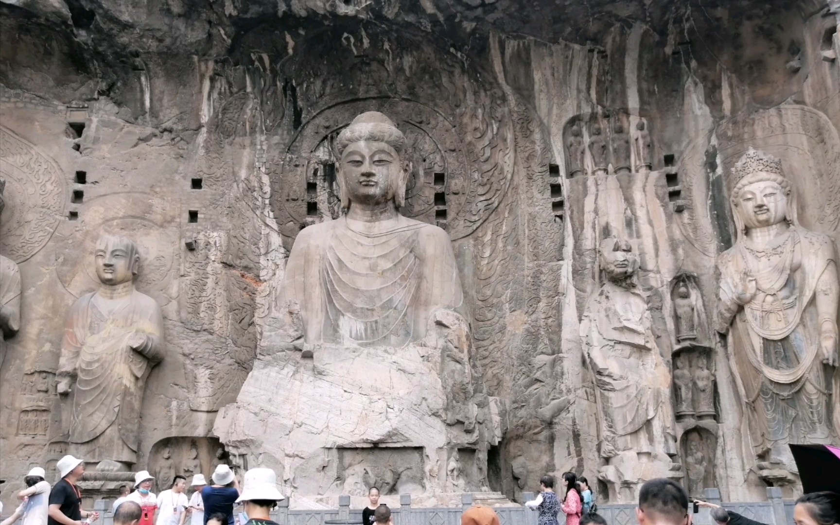 【旅游】洛阳龙门石窟景区一日游,损毁严重的佛教圣地!哔哩哔哩bilibili