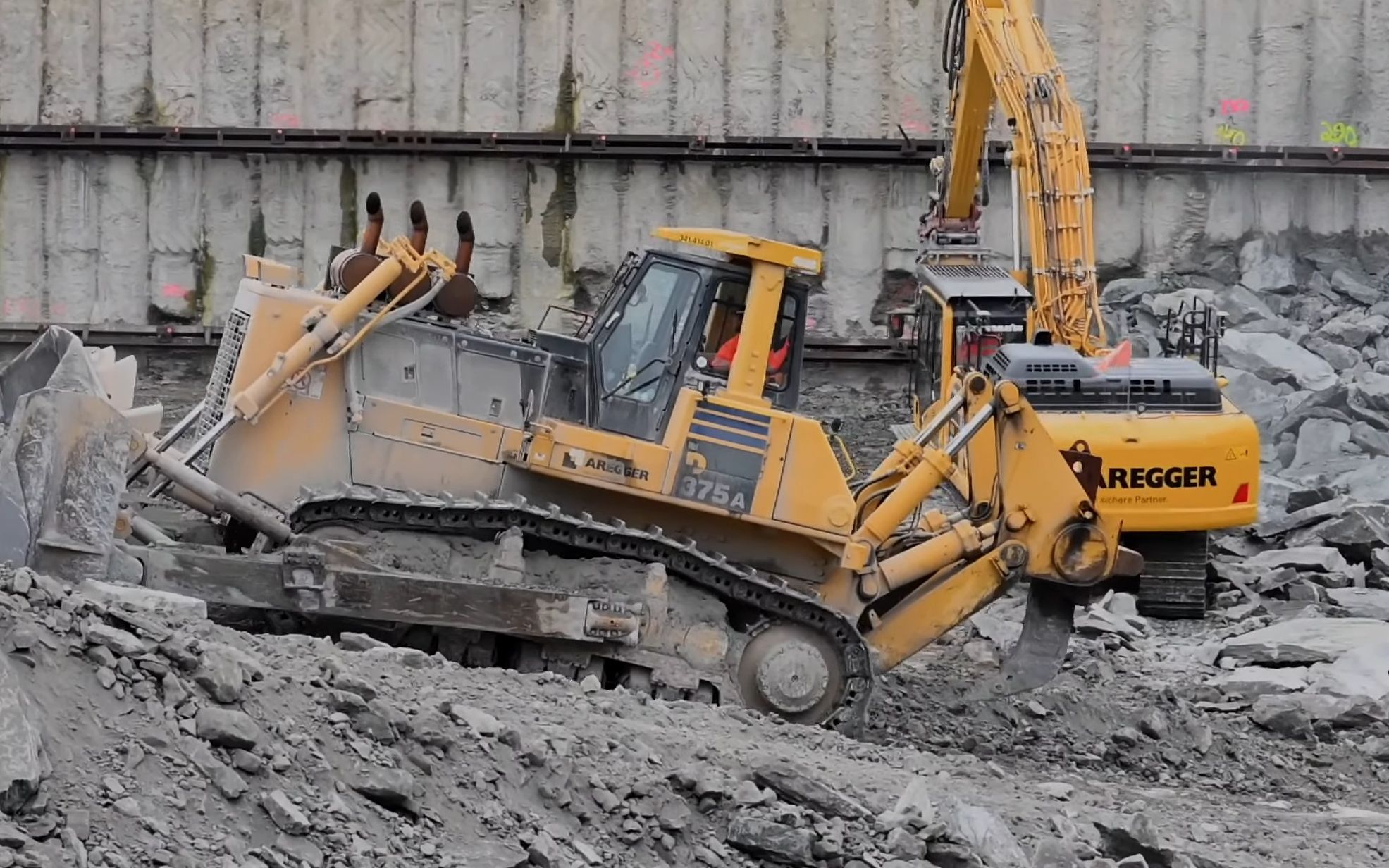 小松d375a推土机施工现场4k