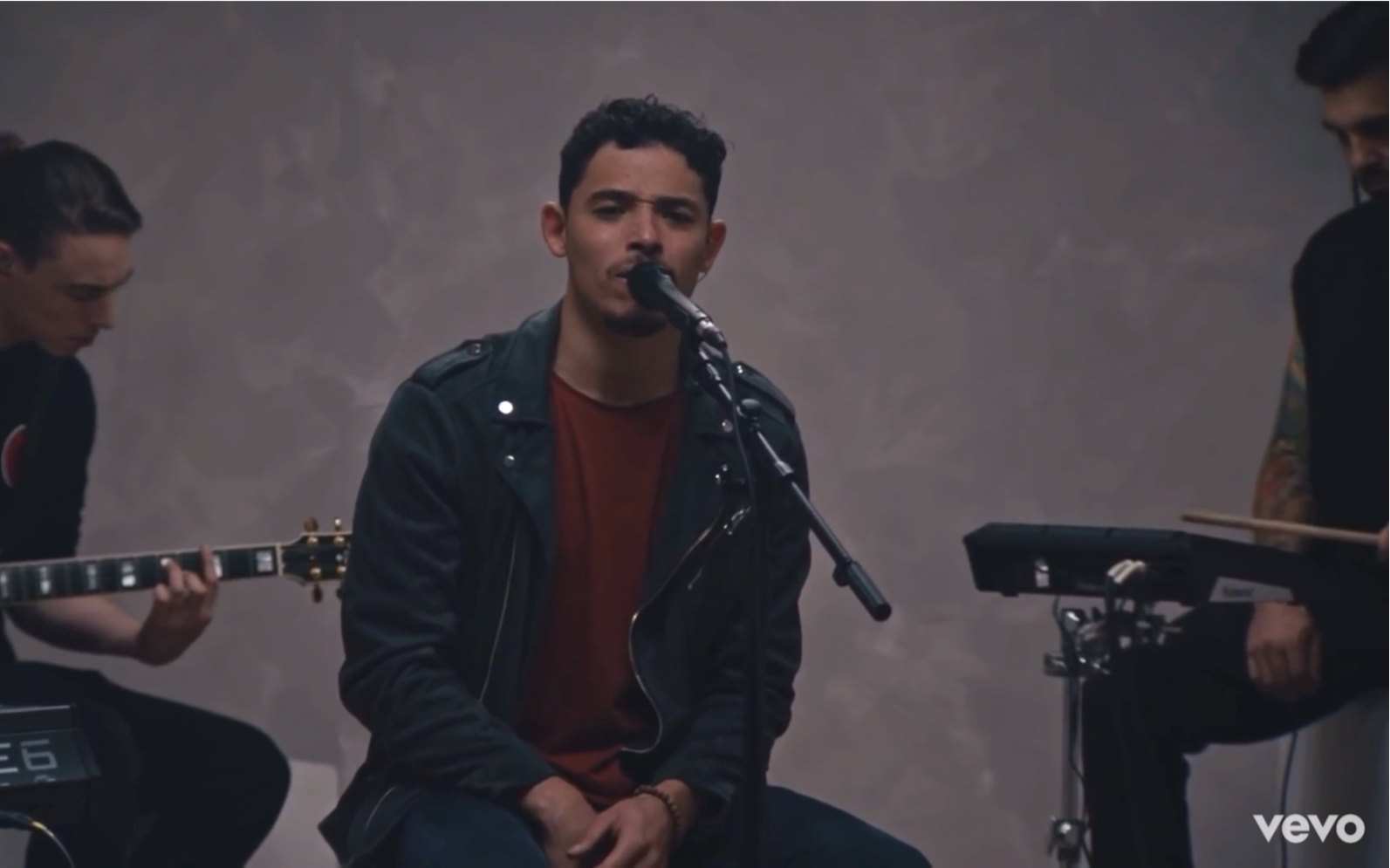 搬运anthonyramosfigureitoutliveperformance