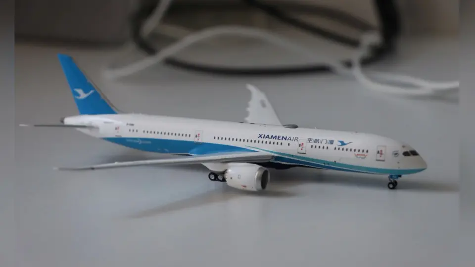 NG Model新品1:400厦门航空波音787-9金砖梦想号模型开箱_哔哩哔哩_bilibili