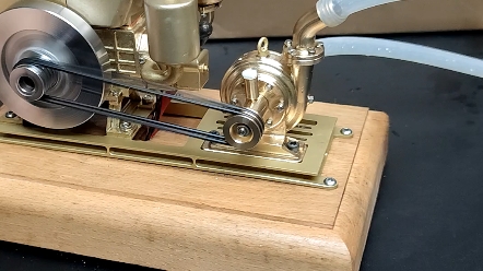 这是世界上最小的烧油抽水机了吧