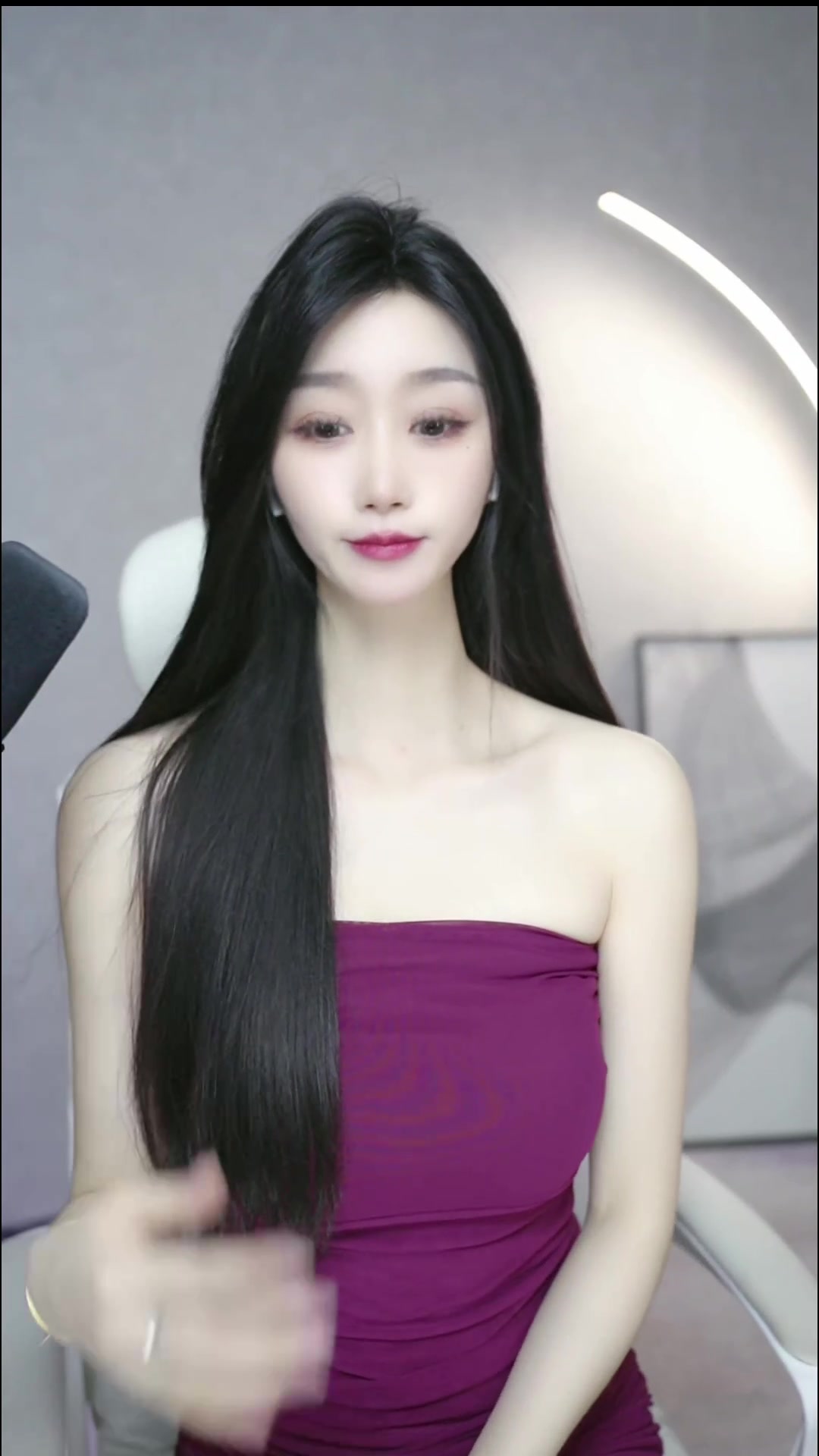 小尤吖小尤吖99正在直播2024-07-16 07_58_16