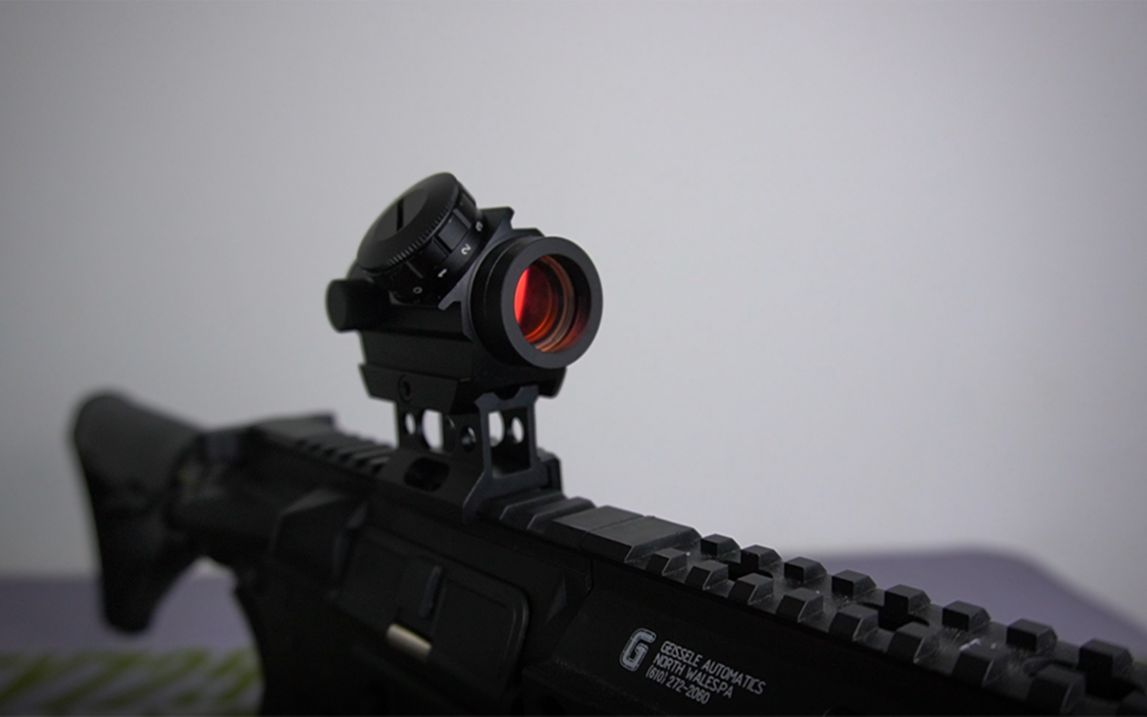 【战术评测系列4】彩6和塔科夫里的t1红点到底被复刻成了什么样?