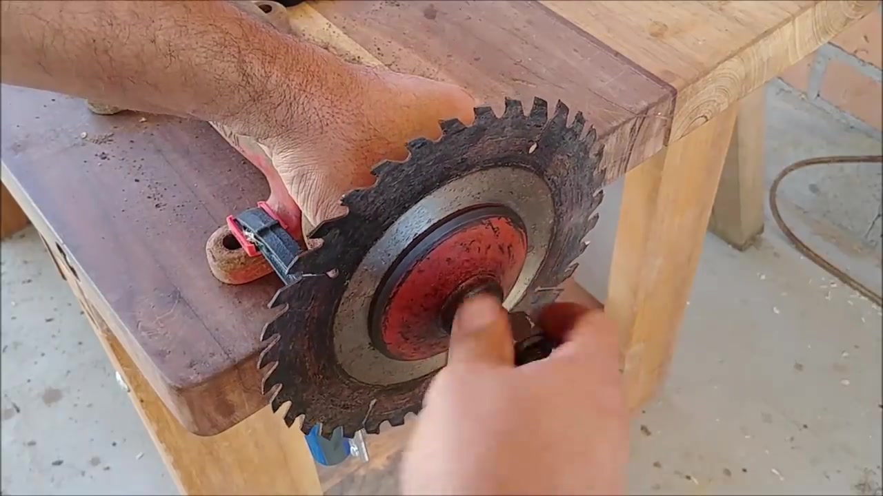 手工制作一个电锯