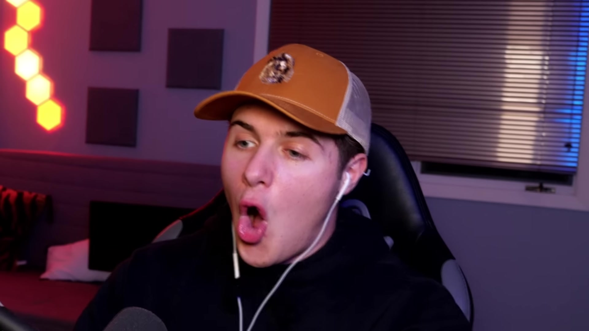 trapping my friends in a horror dimension in minecraft 2024-03