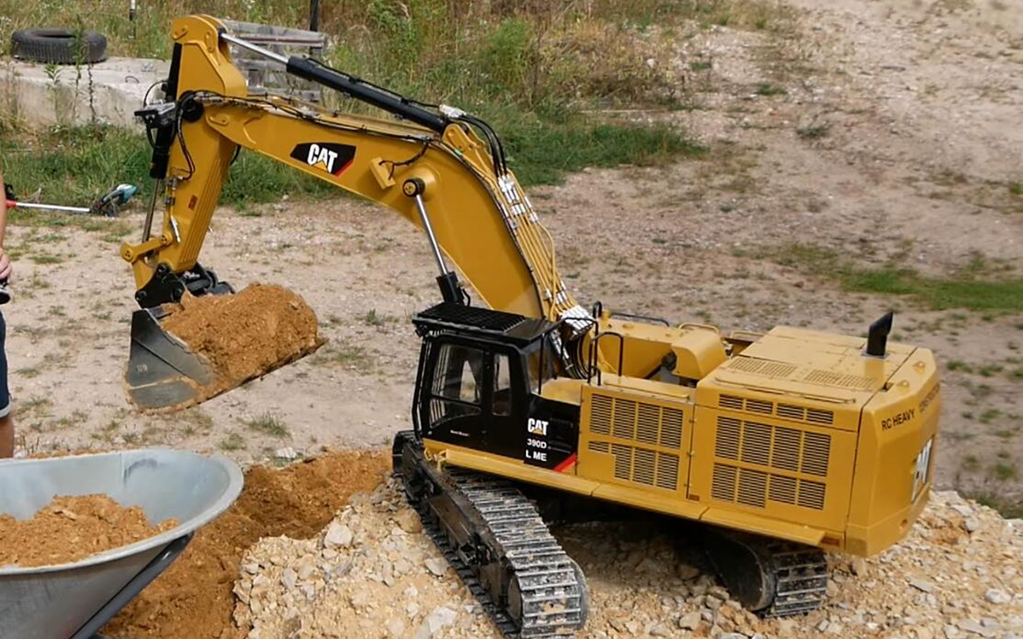 rc遥控180kg cat 390d挖掘机玩土