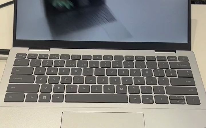 新款灵越14-7430笔记本别看__机身小巧内核强大着呢英特尔创作者激励