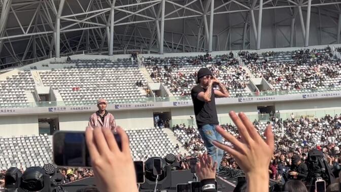 Burn me down-HanJi：大老远过来看演出不是这么玩的！