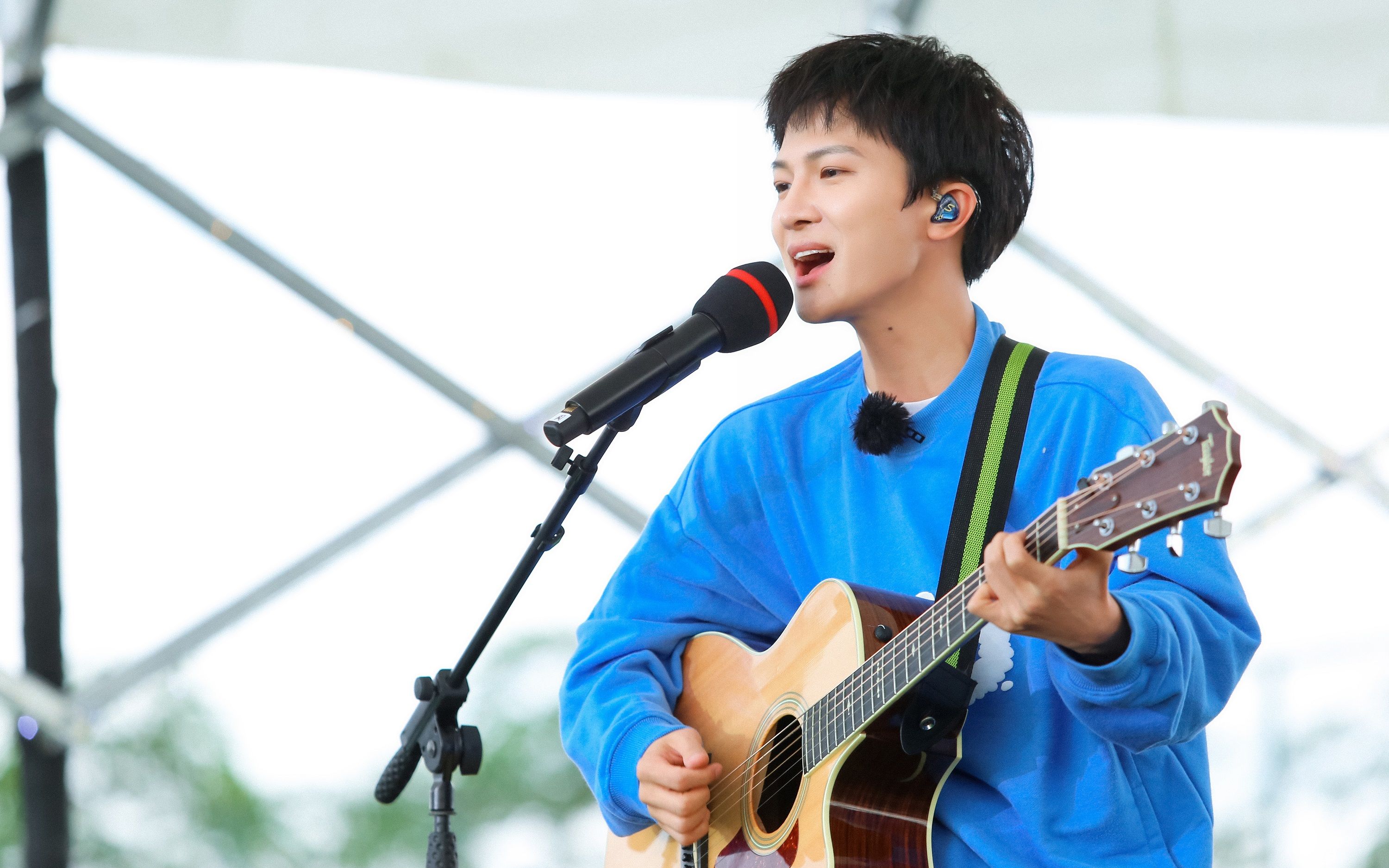 周深汽车音乐会合辑丨吉他弹唱真夏的樱花最好的我们外婆的澎湖湾