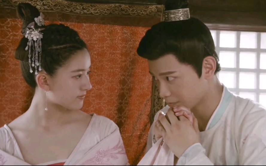 传闻中的陈芊芊开了荤的男人就是不一样之眼神开车篇梓锐同款表情get