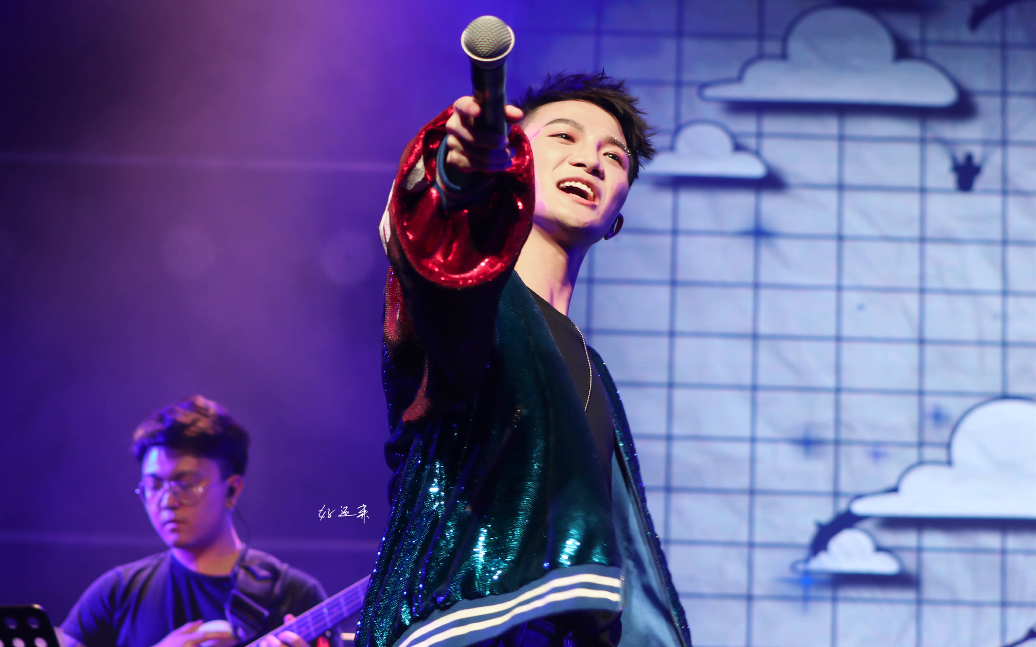 【周深】2018深空间成都—蓝色降落伞 半首_哔哩哔哩 (゜-゜)つロ