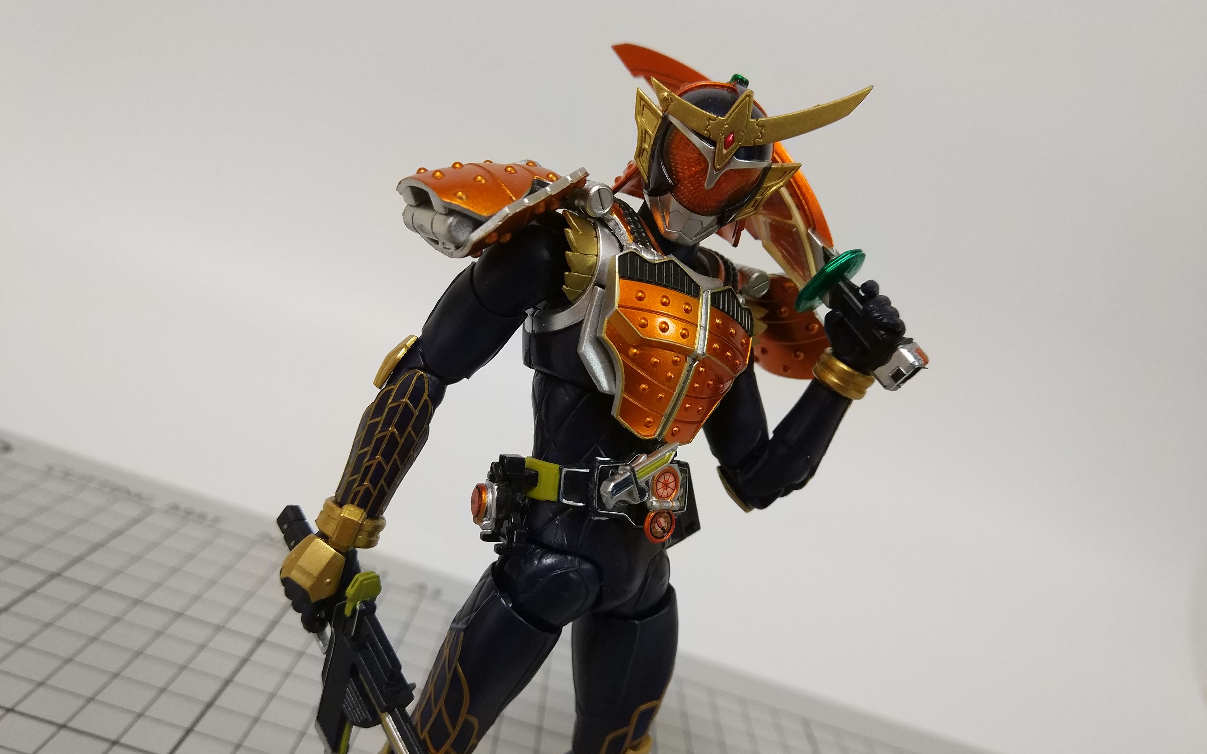 [暴走把玩]万代 shf 铠武 伪测评 pose分享