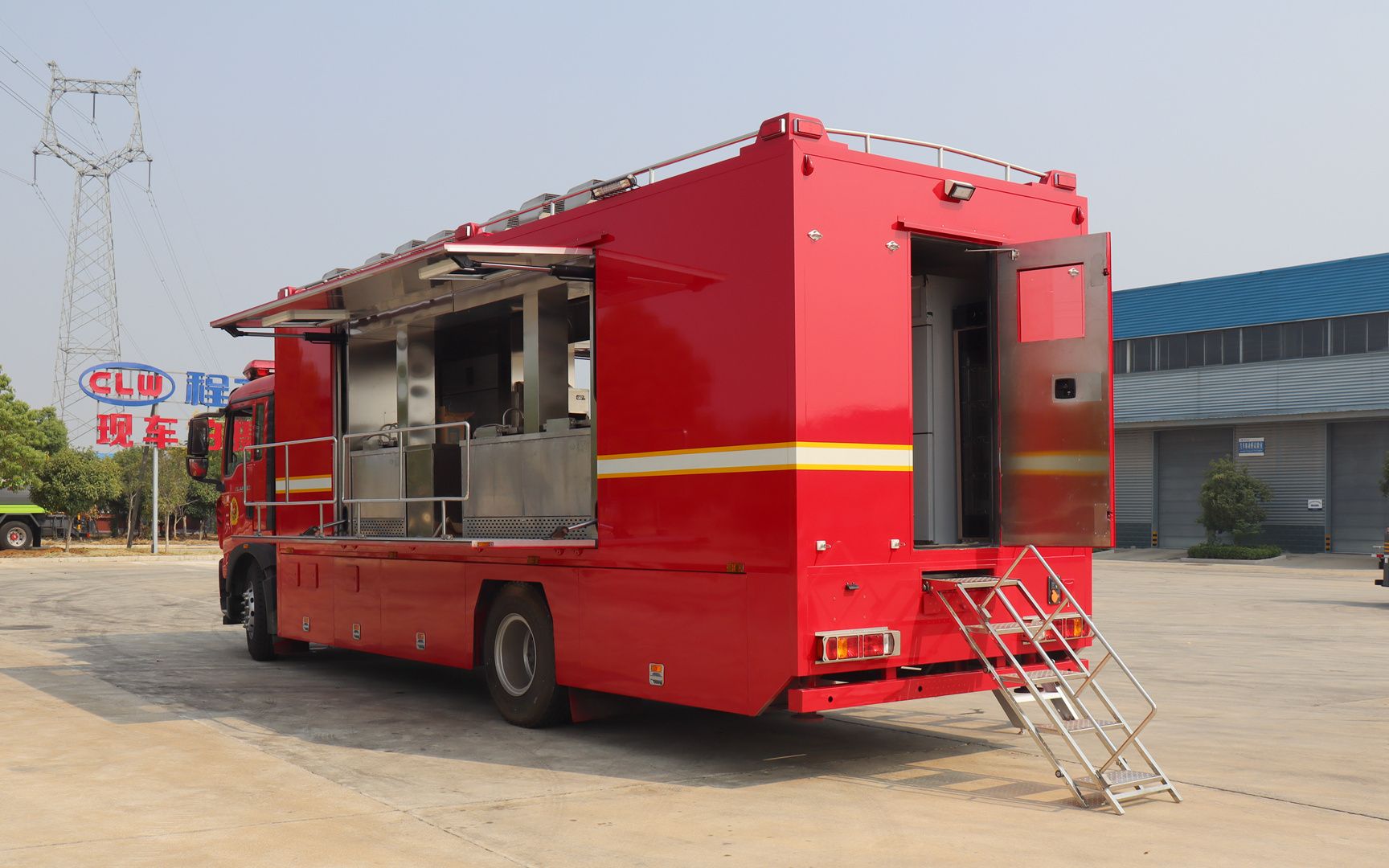 重汽豪沃消防救援炊事车