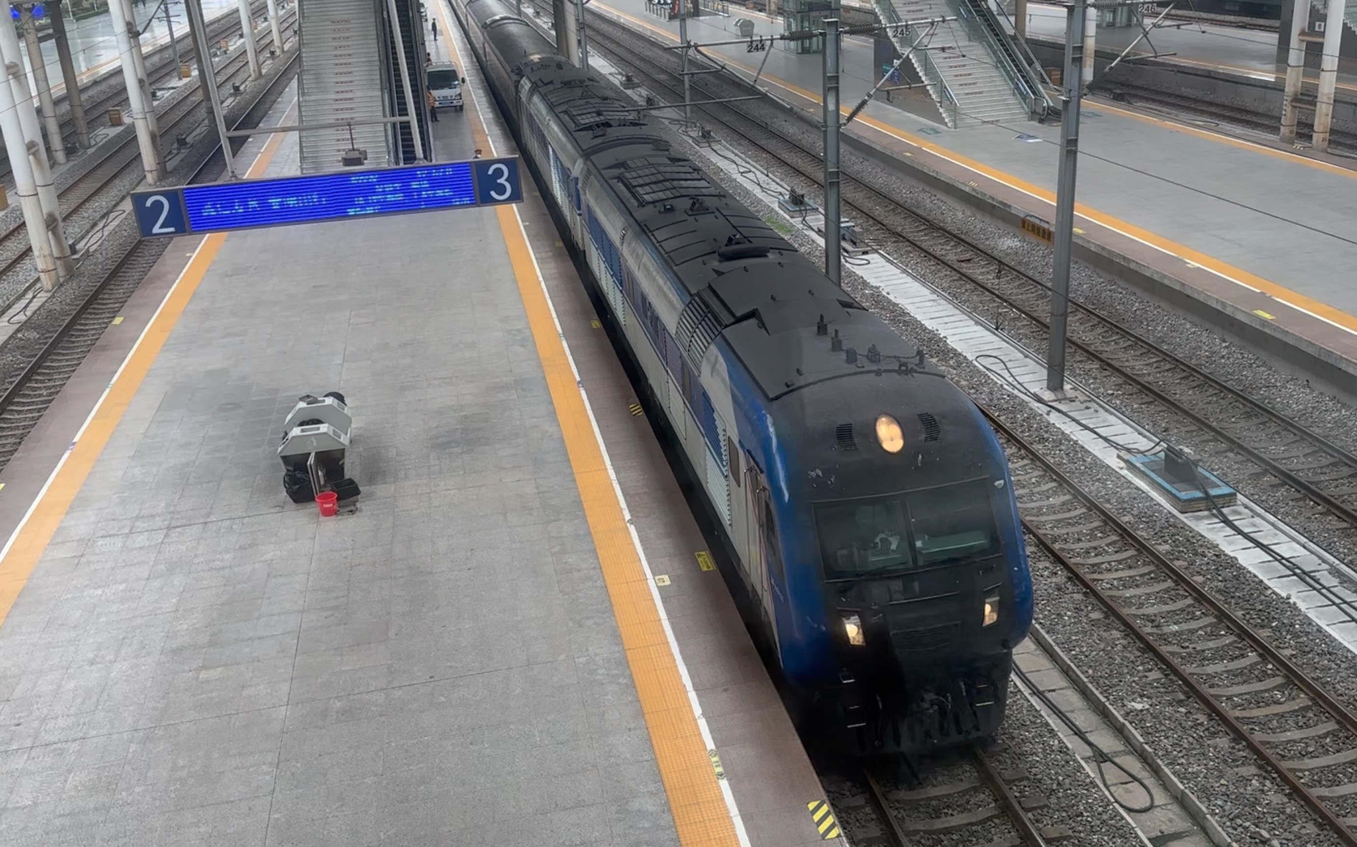 3.31 猪头df11g牵引k92次进合肥站