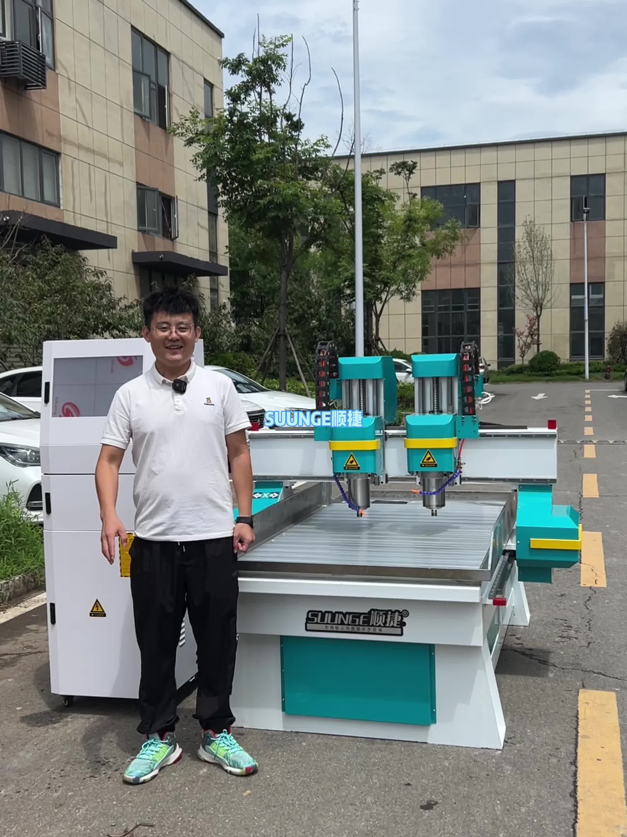 顺捷数控雕刻机～双独立可支持不同工艺,不同尺寸的机器的定制