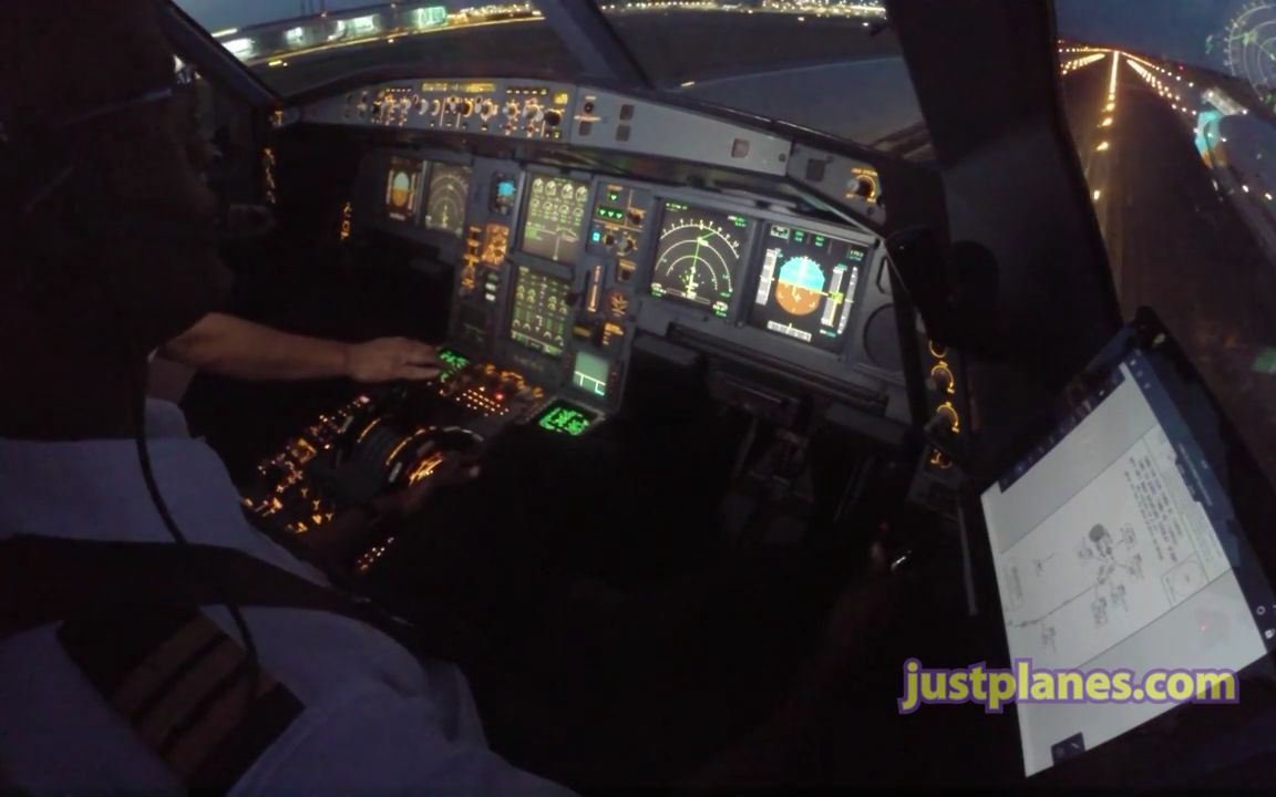 justplanes驾驶舱视角a340在慕尼黑的起飞