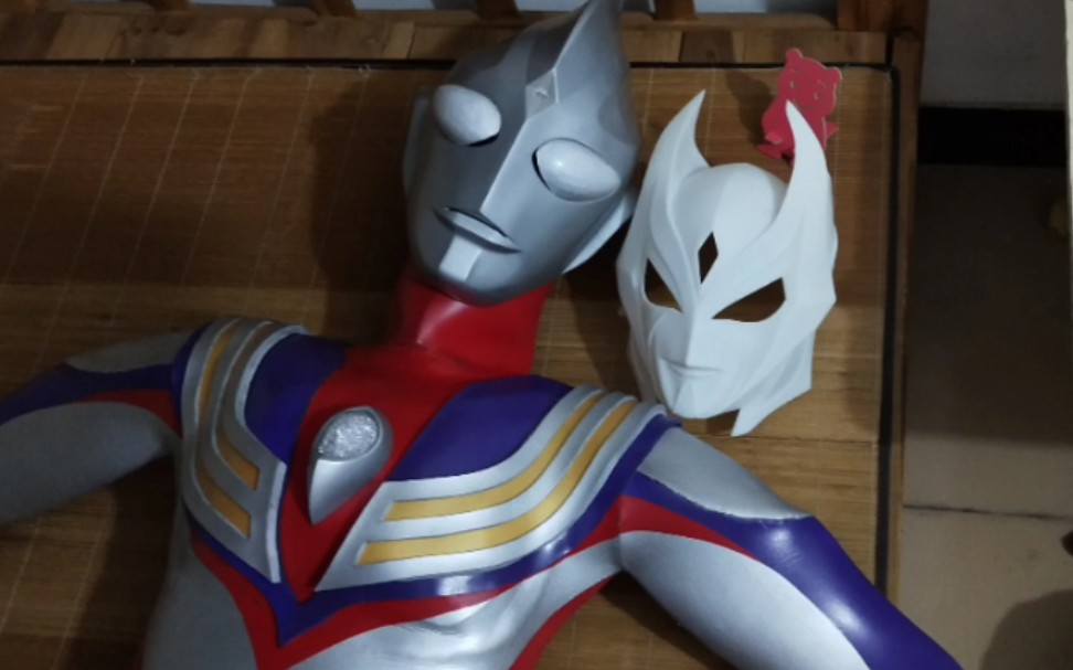 迪迦奥特曼皮套制作完成 下一套 媳妇儿的卡蜜拉皮套 敬请期待把_哔哩