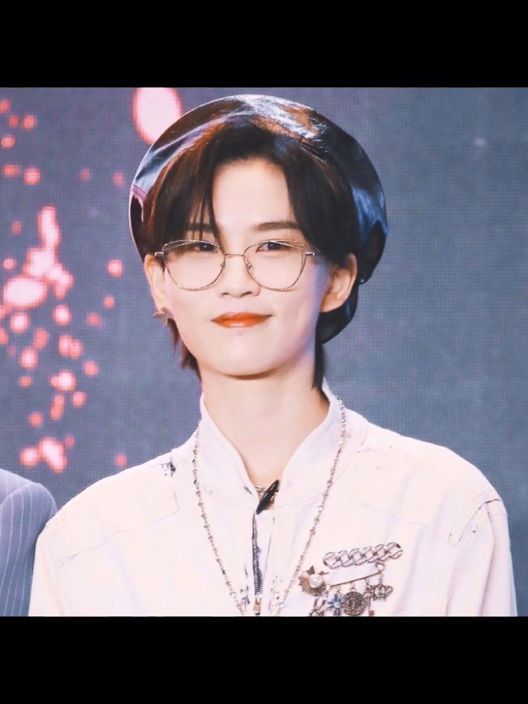 陆柯燃戴眼镜合集被眼睛封不住的颜值 苏