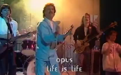 [图]诺基亚8 Sirocco广告曲-Opus - Live Is Life (Live)现场版