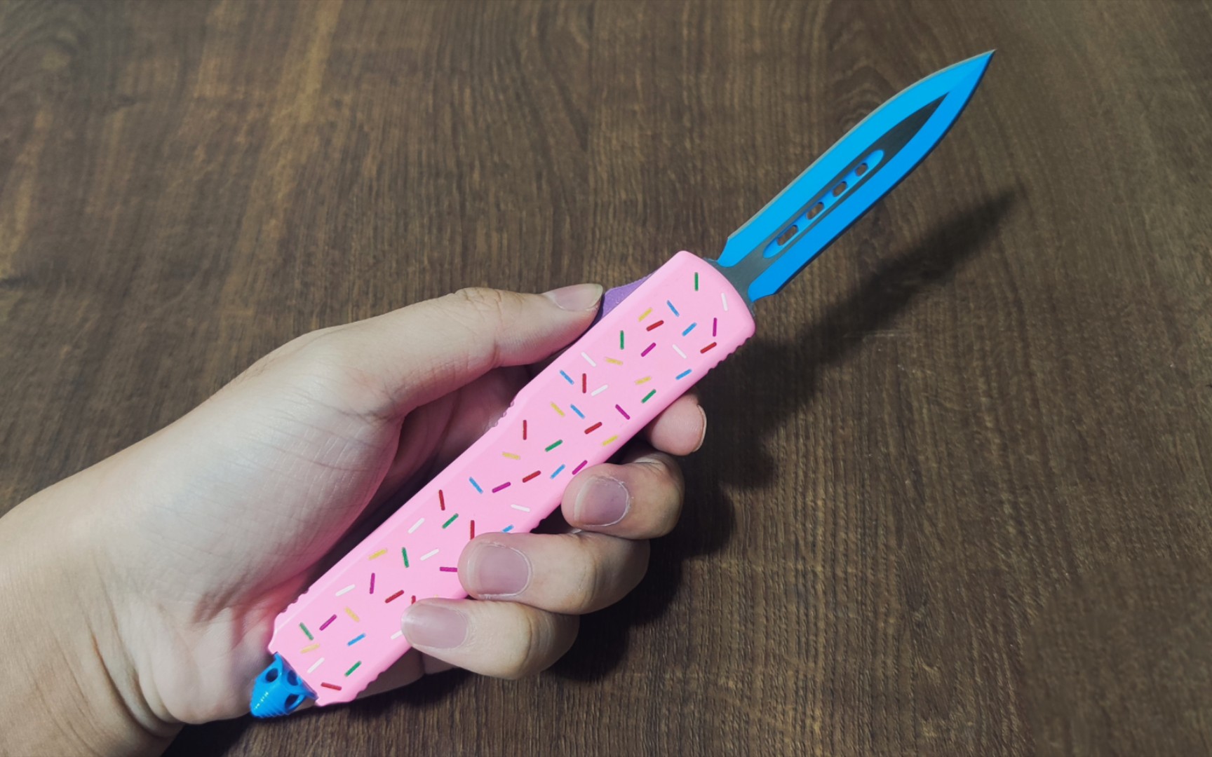 【直跳】阳江微技术utx85甜甜圈开箱:woc这玩意是左手刀?