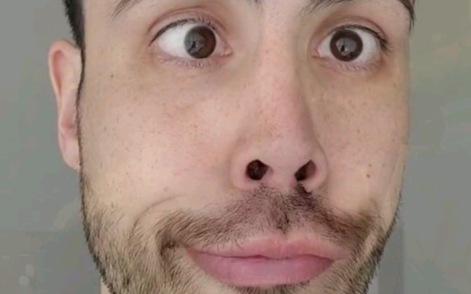 这男的太搞笑了