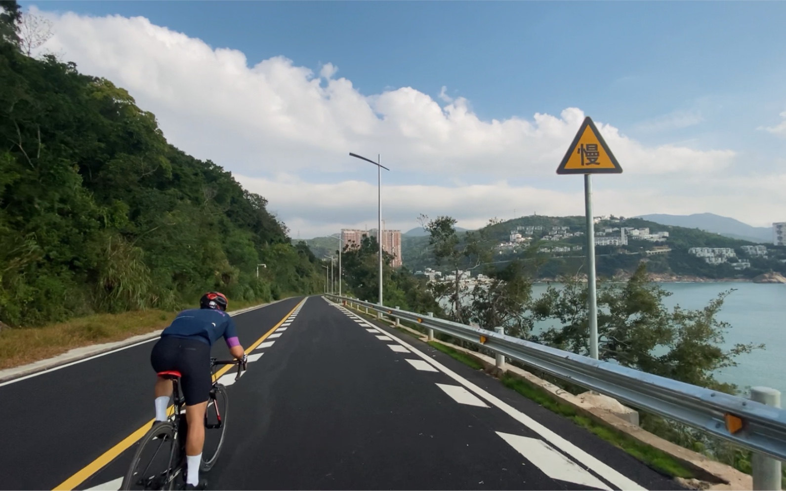 继续每周沿海,怀念云南香格里拉骑车的日子.#公路车#骑行#背仔角