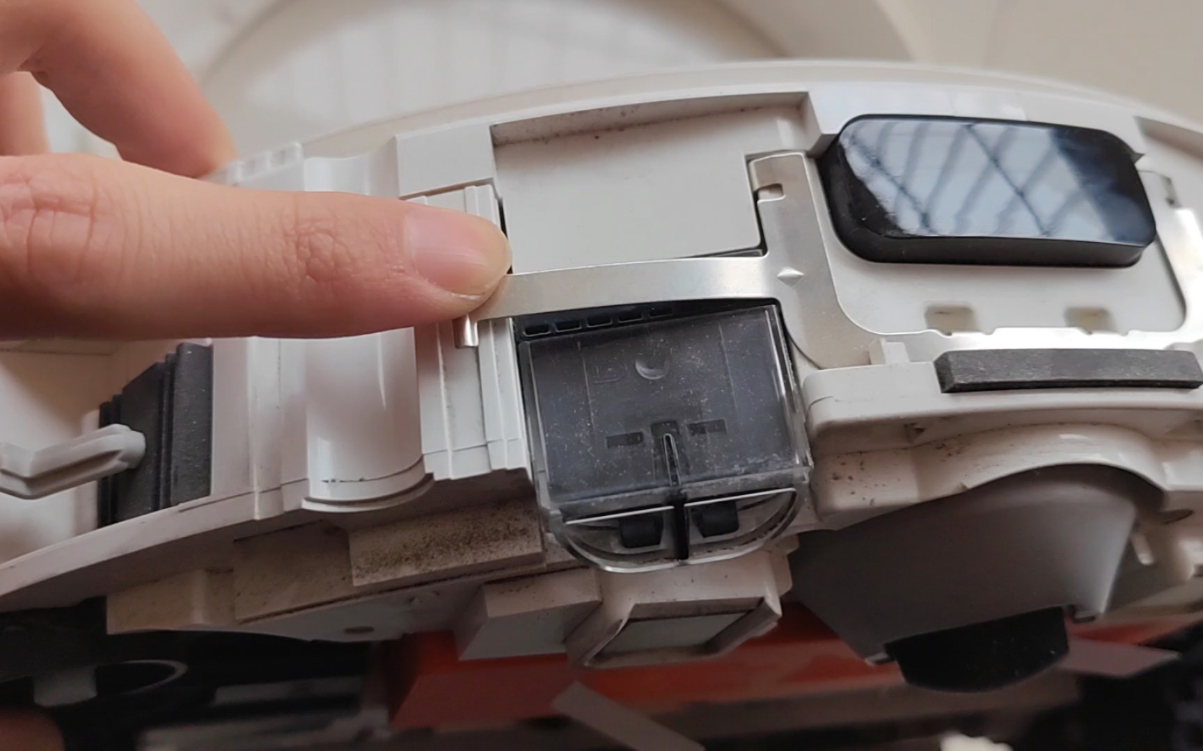 解决石头扫地机碰撞缓冲器频繁报警