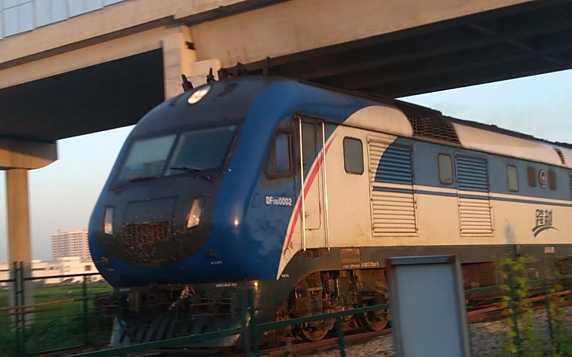火车df11g的喷烟轰鸣z155盐北进站新长直特群第一弹