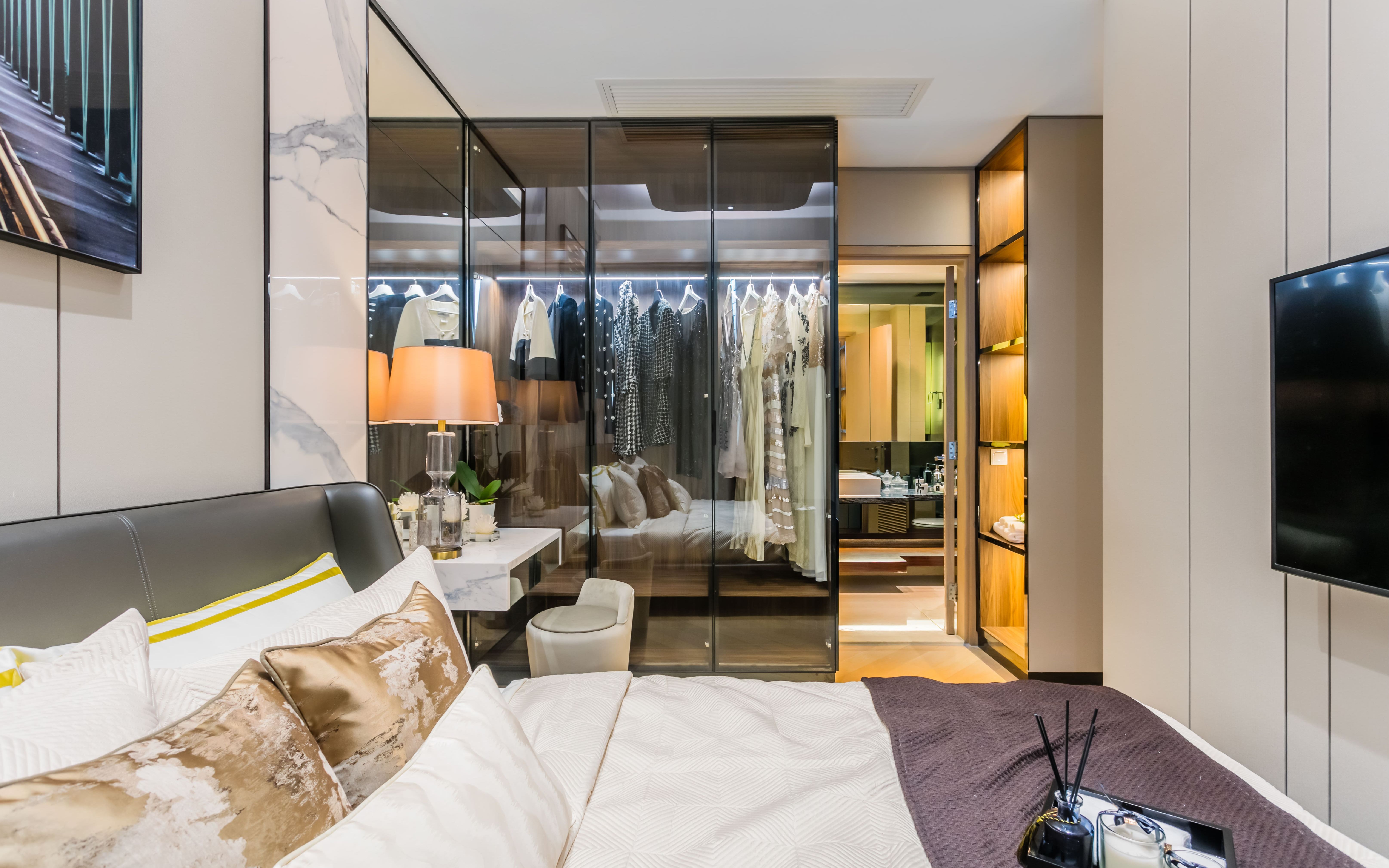 【宅天下室内设计】香港九龙站上盖豪宅 三个月超快完成装修 现代贵气