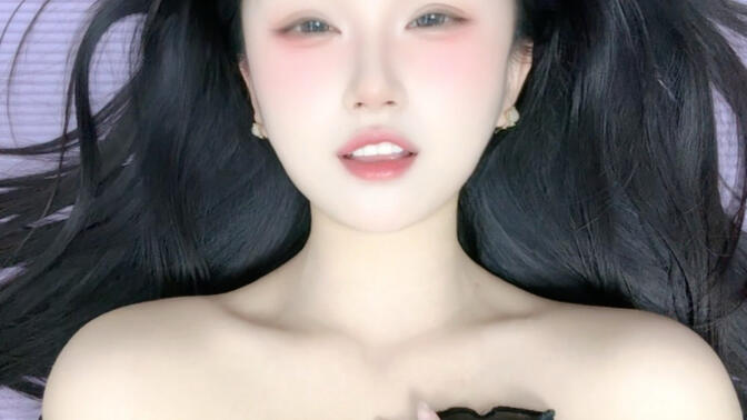 姐姐另一只手在做什么呢