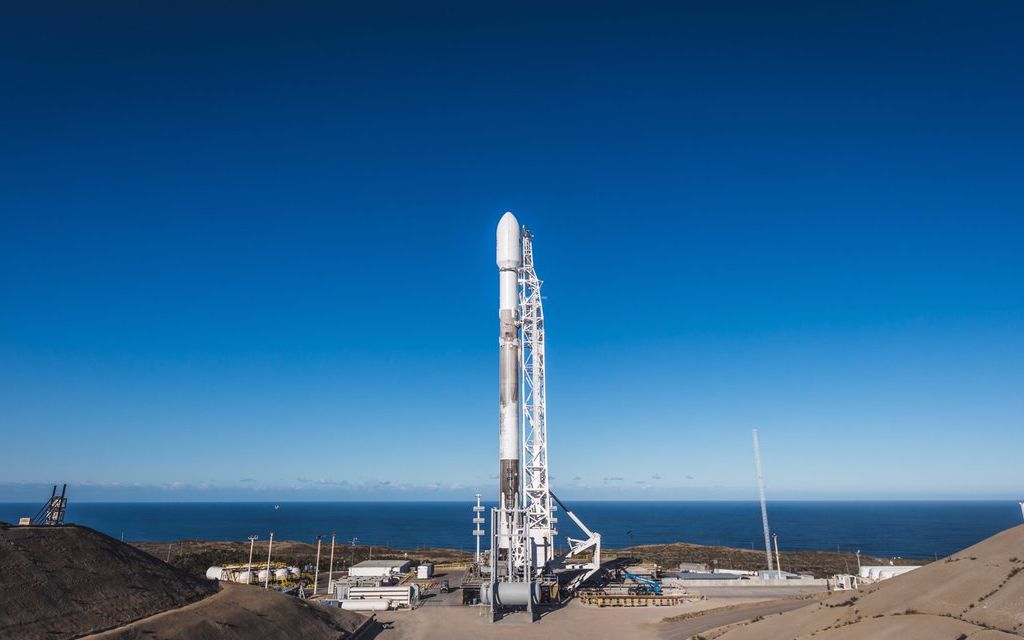 spacex180222猎鹰9号falcon9自范登堡发射paz卫星及microsat2a2b互联