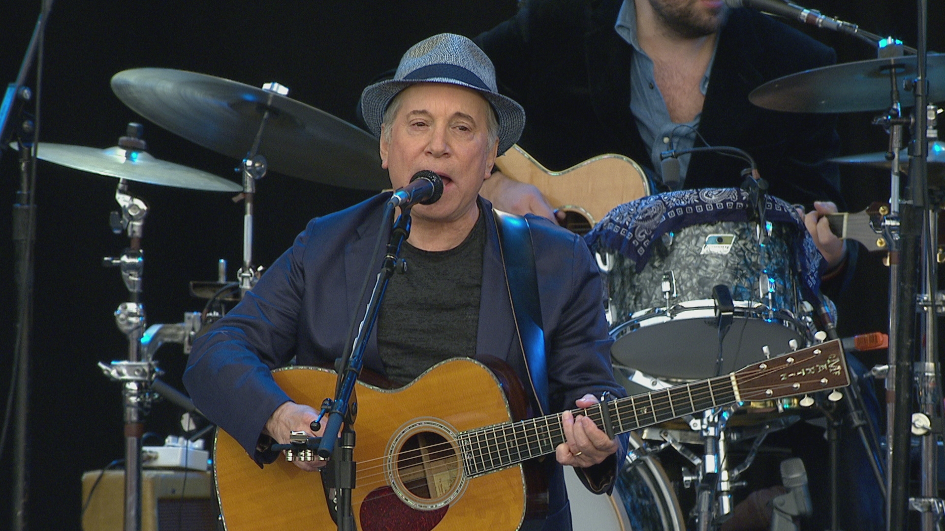 dazzling blue (from the concert in hyde park) - paul simon