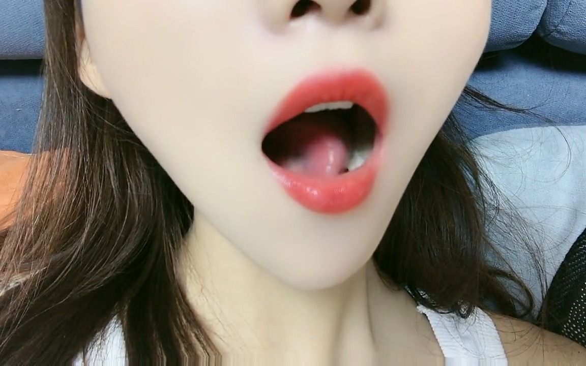 小姐姐口腔检查喉咙