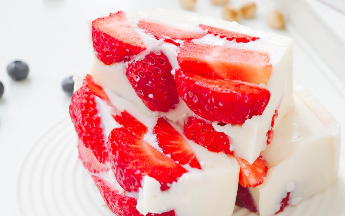 宝宝辅食 草莓奶冻