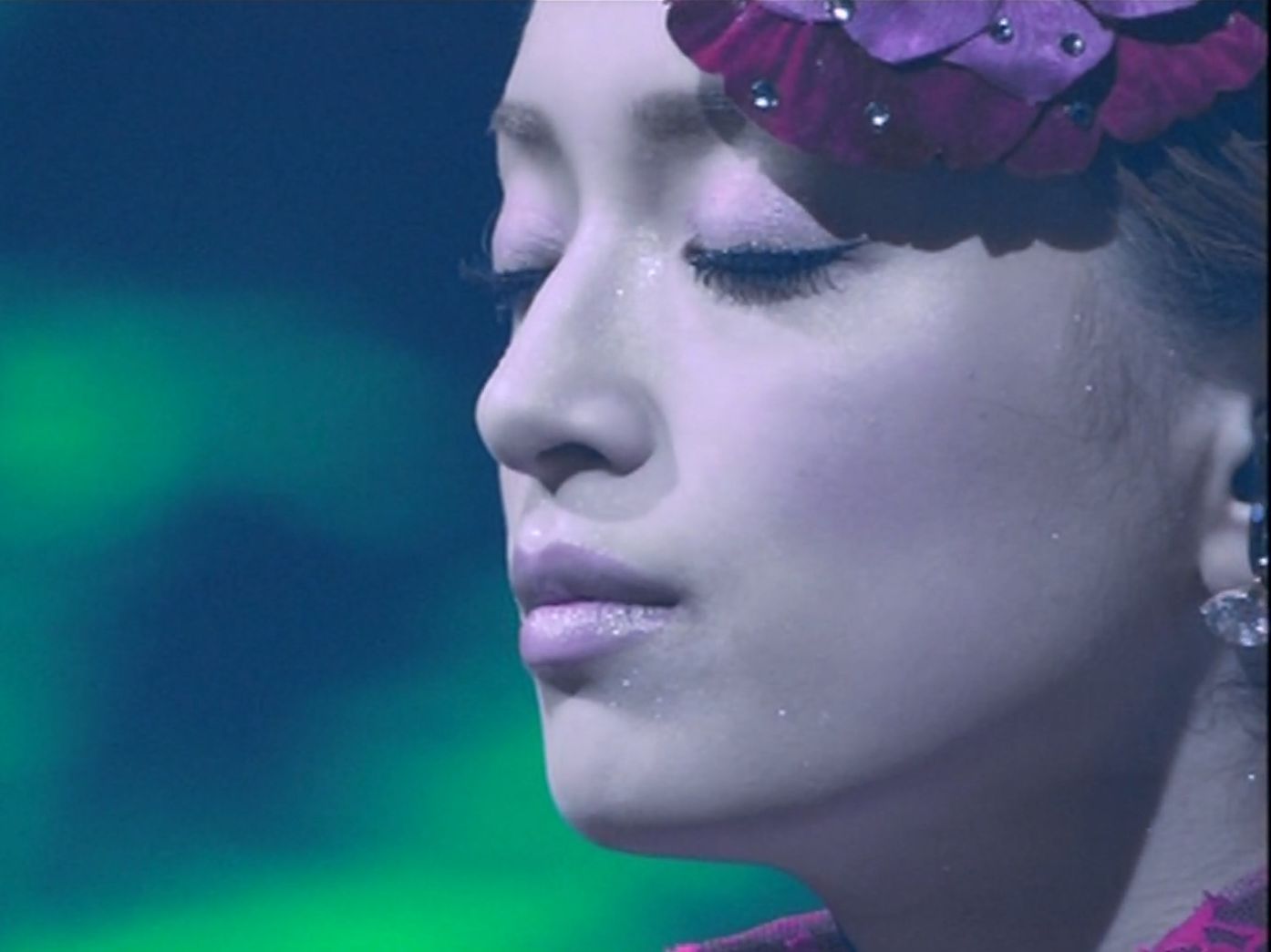 【滨崎步】moments / walking proud (aumi hmasaki arena tour 2005