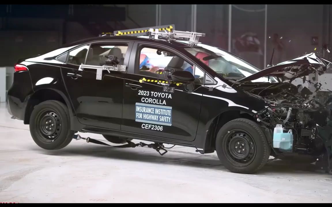 丰田卡罗拉正面碰撞测试