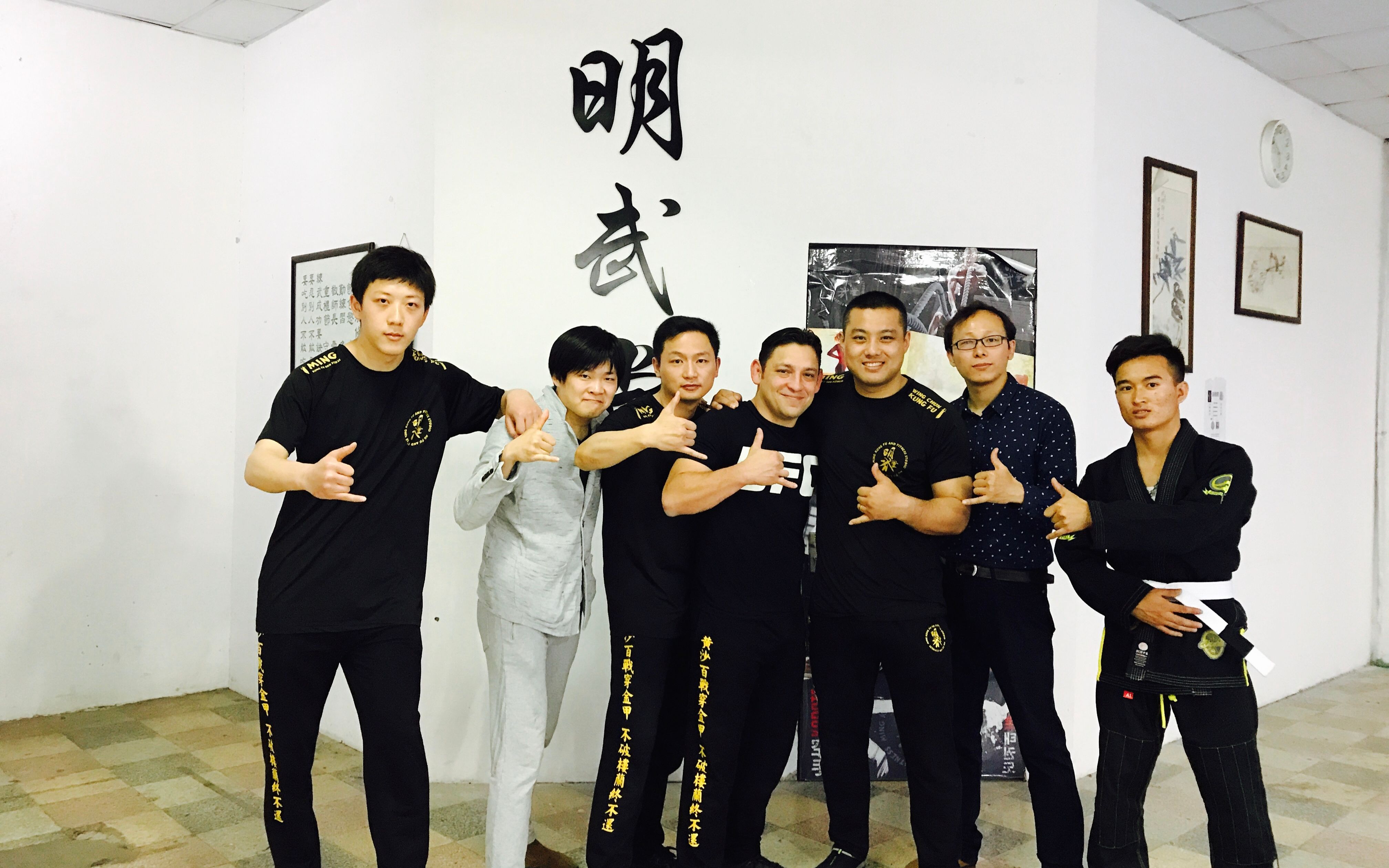 【咏春拳】【中国功夫】美国顶级ufc教练眼中的李小龙和咏春拳