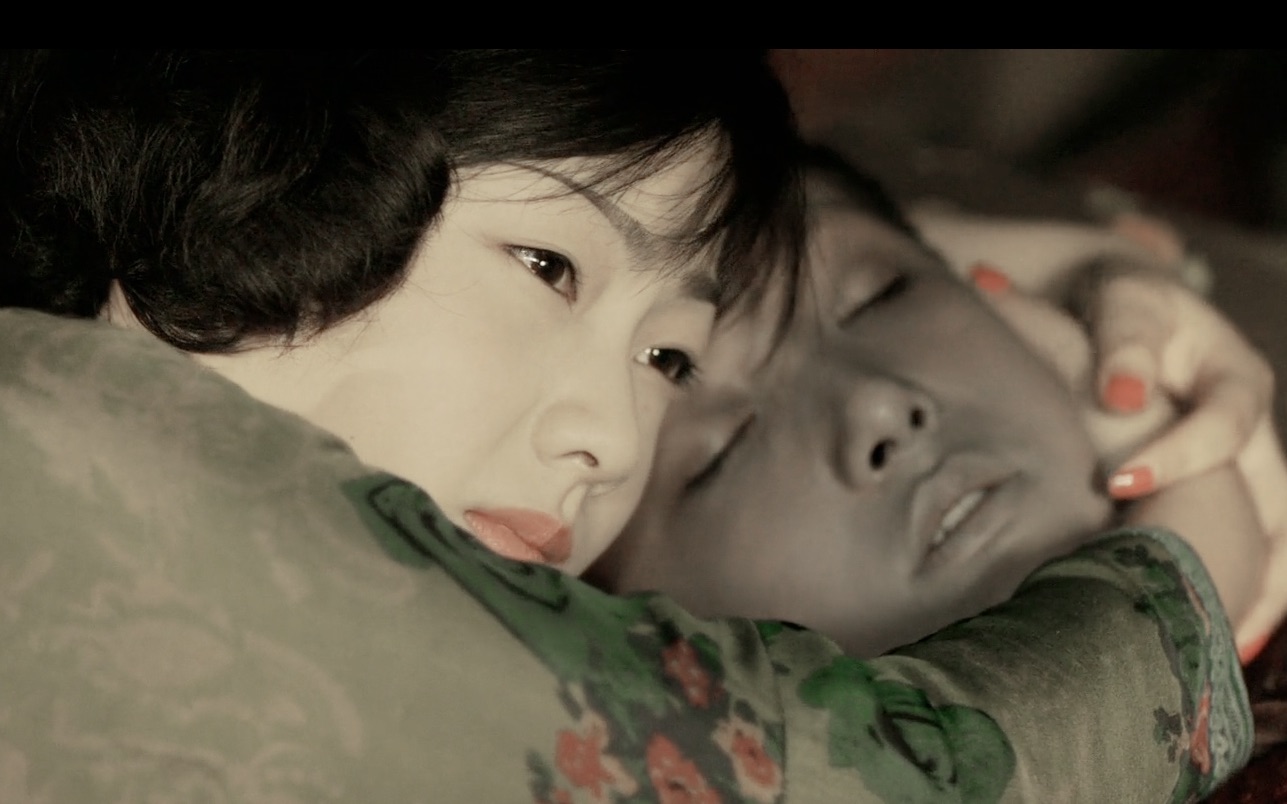 豆蔻浦生他们是兵荒马乱中的一见钟情