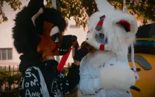 Скачать видео: “嘿，抬头”Ⅱfursuit