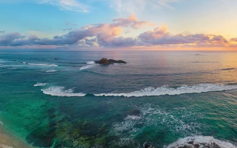 [图]【安眠向】太平洋日出海潮声与白噪音，海岛清晨的大自然之歌