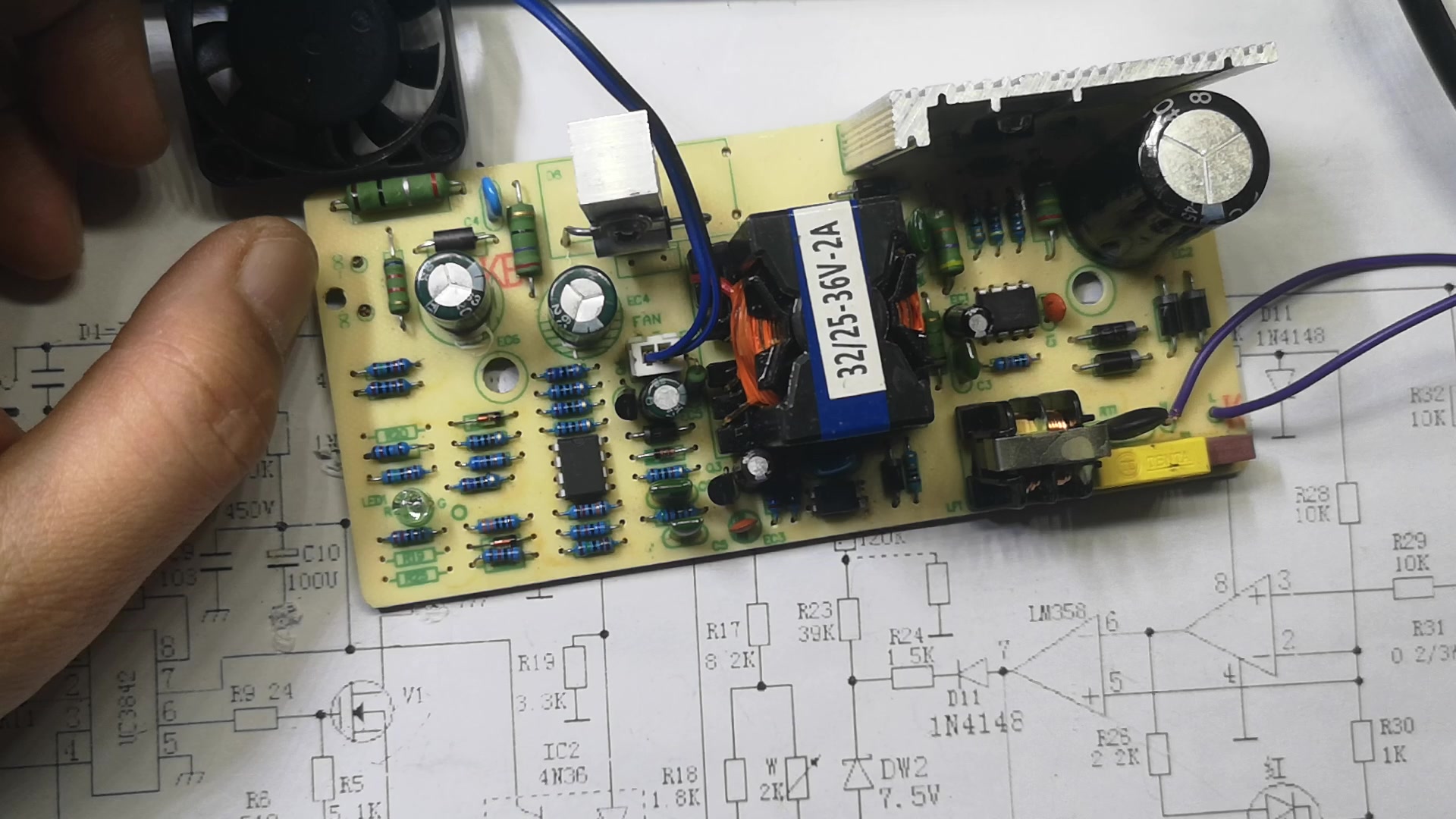 开关电源维修时遇到LM358,低压部分检查这几个地方,故障可排除哔哩哔哩bilibili