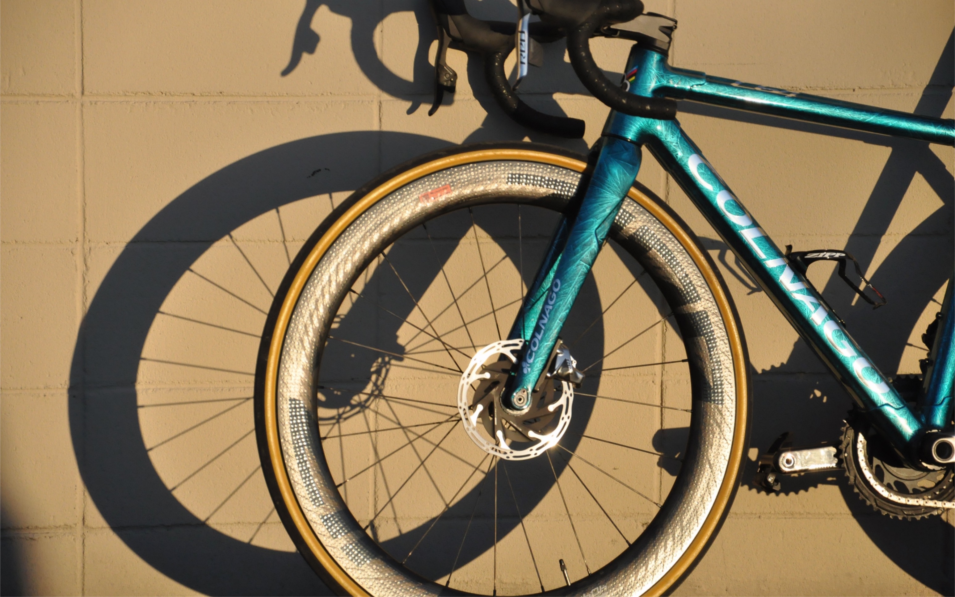 梅花colnago c64冰冻蓝搭配sram zipp