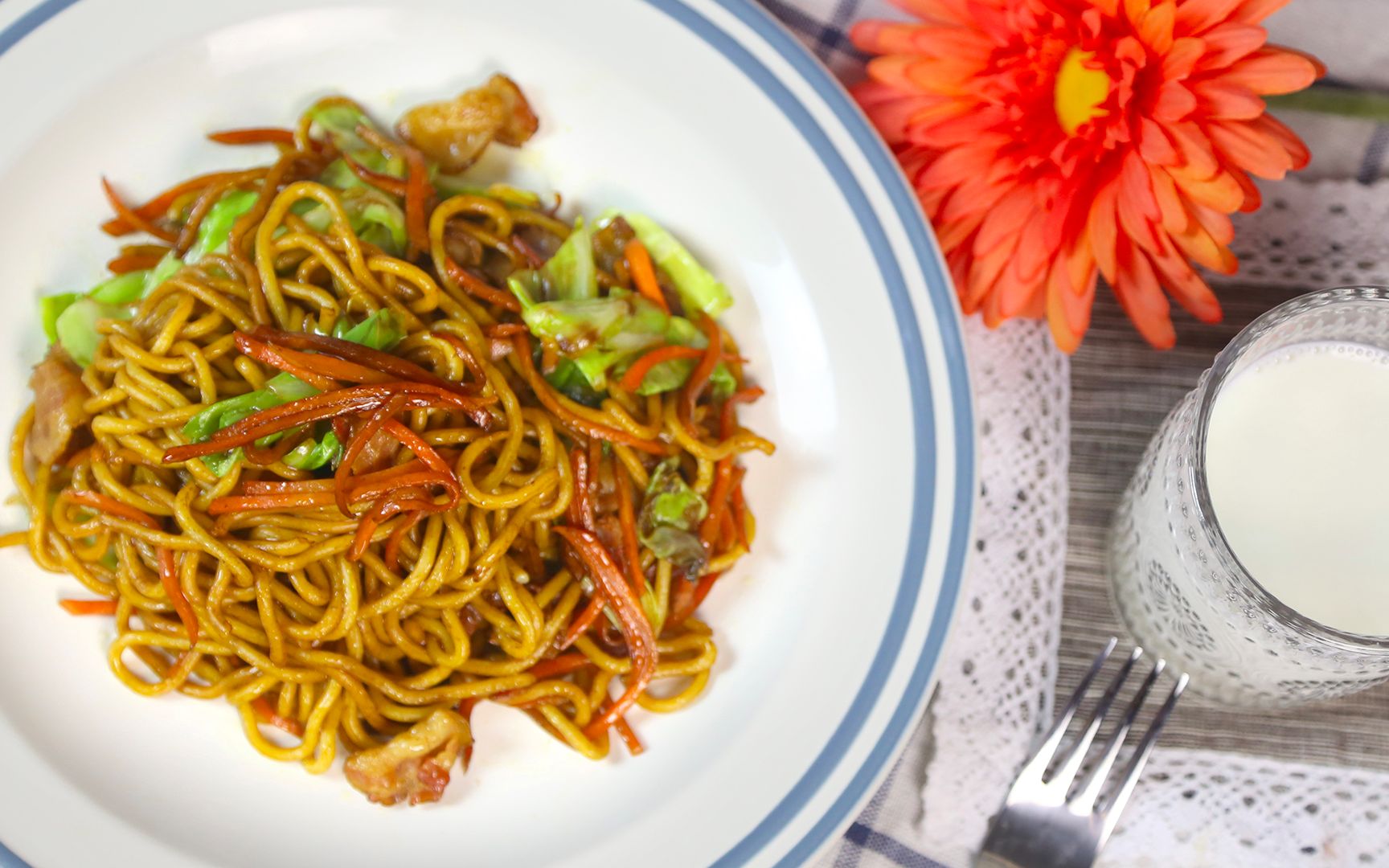 这是一盘能让你口水横流的无油炒面!