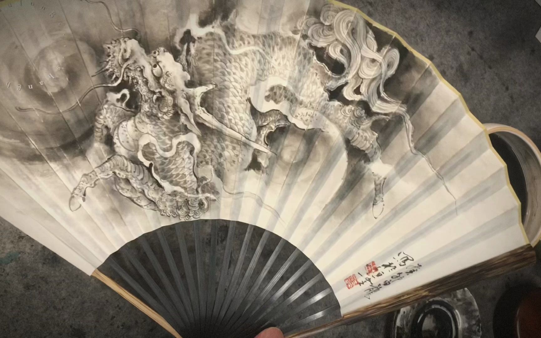 由龙作品文玩折扇中国画水墨麒麟扇面