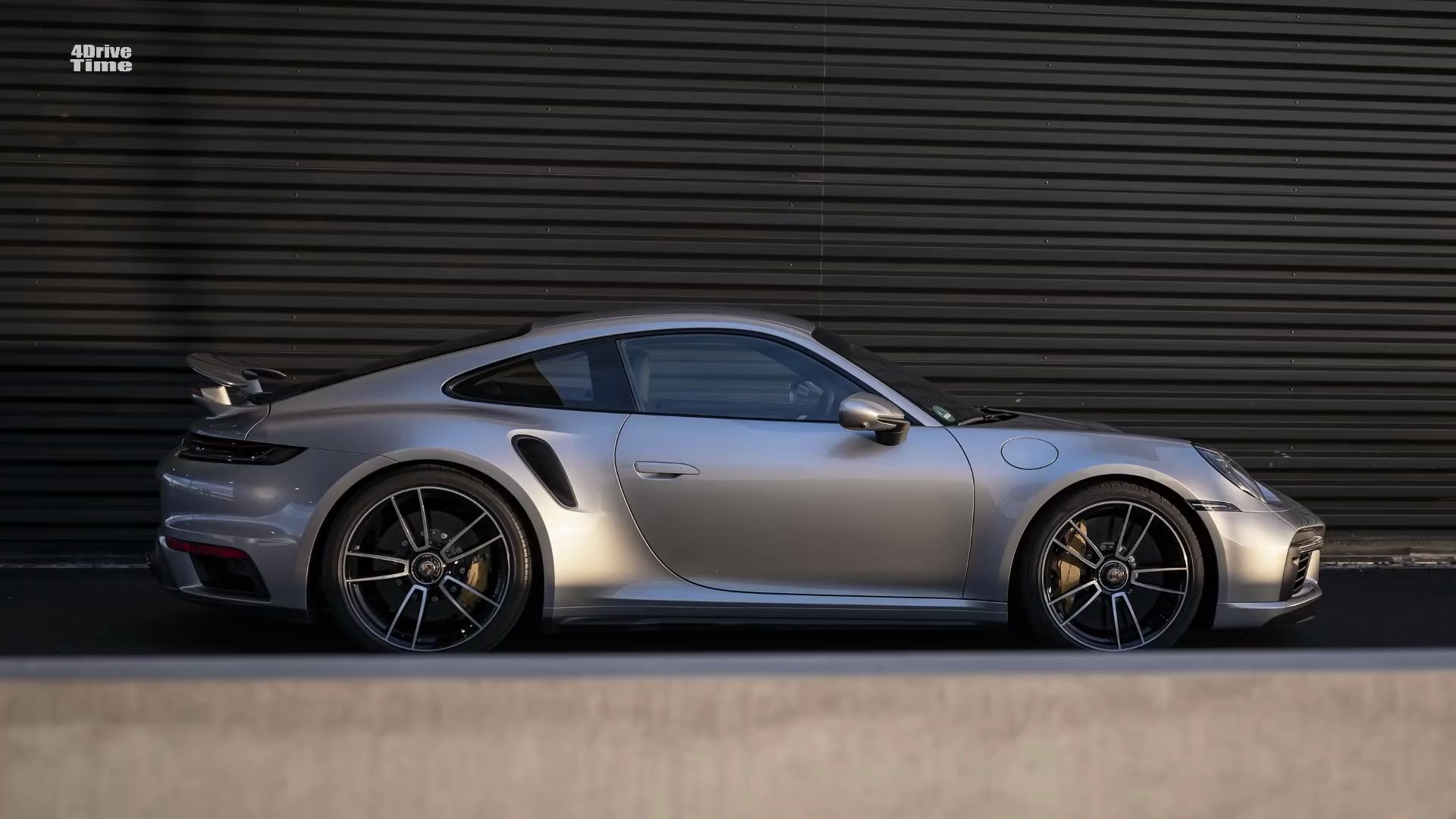 2021款保时捷911 turbo s (992)